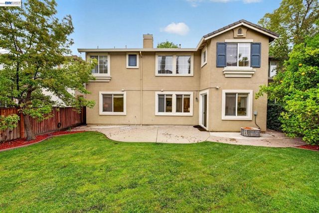 5345 W Chesterfield Cir, Dublin, CA 94568