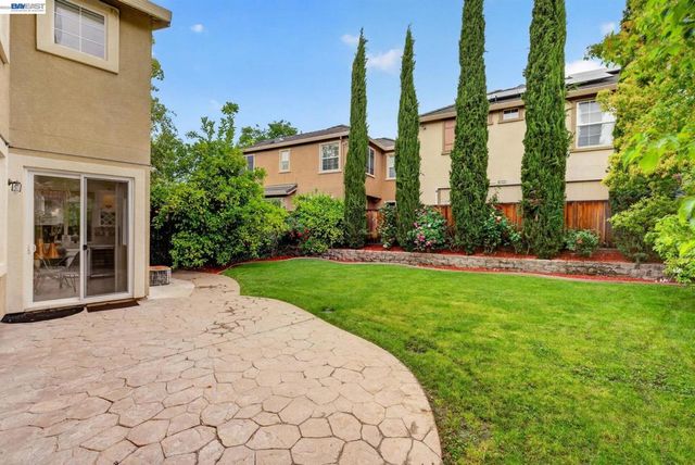 5345 W Chesterfield Cir, Dublin, CA 94568