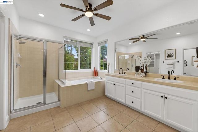 5345 W Chesterfield Cir, Dublin, CA 94568