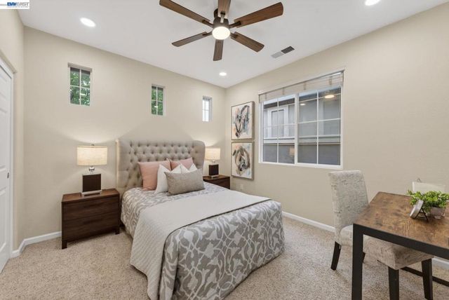 5345 W Chesterfield Cir, Dublin, CA 94568