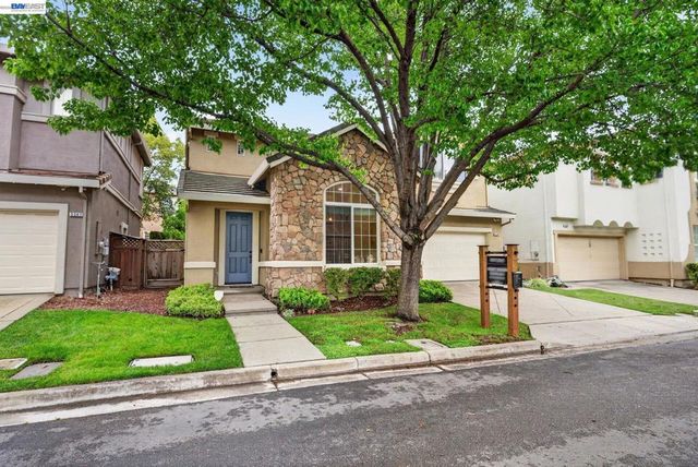 5345 W Chesterfield Cir, Dublin, CA 94568