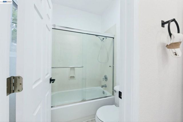 5345 W Chesterfield Cir, Dublin, CA 94568