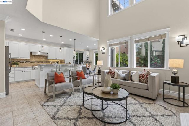 5345 W Chesterfield Cir, Dublin, CA 94568