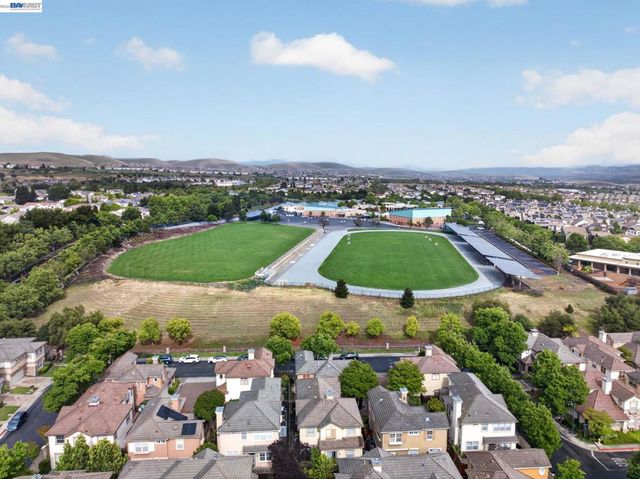 5345 W Chesterfield Cir, Dublin, CA 94568