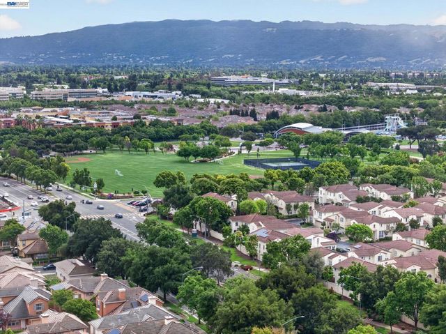 5345 W Chesterfield Cir, Dublin, CA 94568