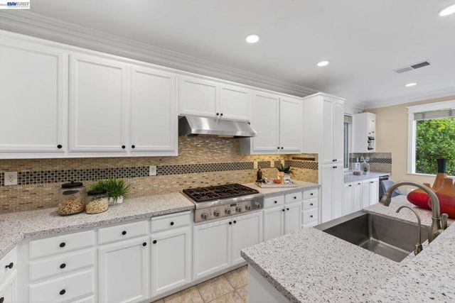 5345 W Chesterfield Cir, Dublin, CA 94568