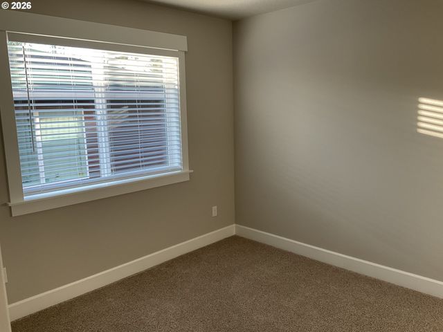 1018 Ne REGAN HILL Loop, Estacada, OR 97023