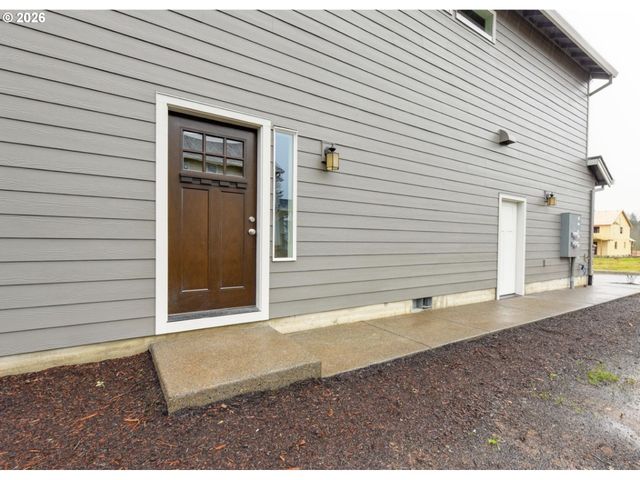 1018 Ne REGAN HILL Loop, Estacada, OR 97023