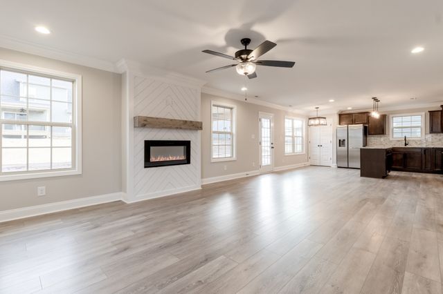 1732 Heritage Dr, Clarksville, TN 37043