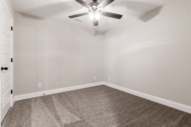 1732 Heritage Dr, Clarksville, TN 37043