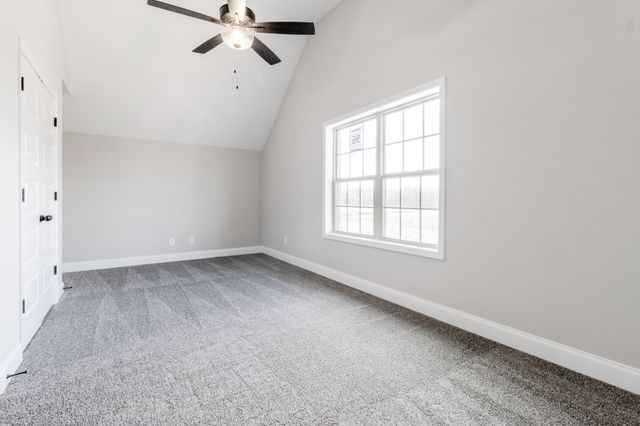 1732 Heritage Dr, Clarksville, TN 37043