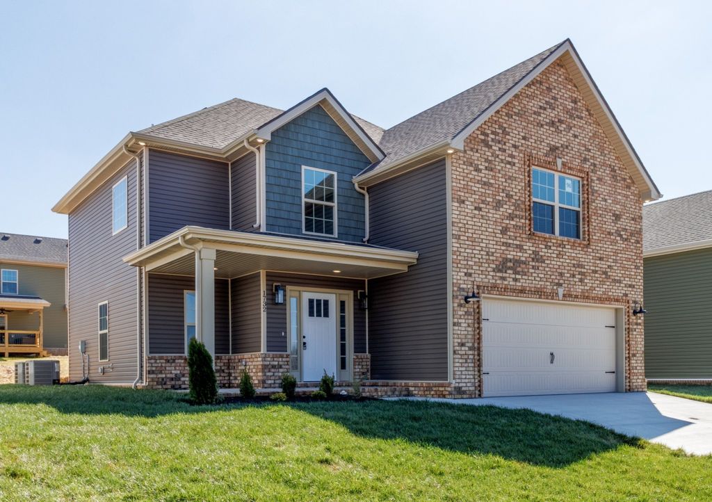 1732 Heritage Dr, Clarksville, TN 37043