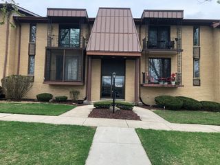 11277 S Roberts Road S E, Palos Hills, IL 60465