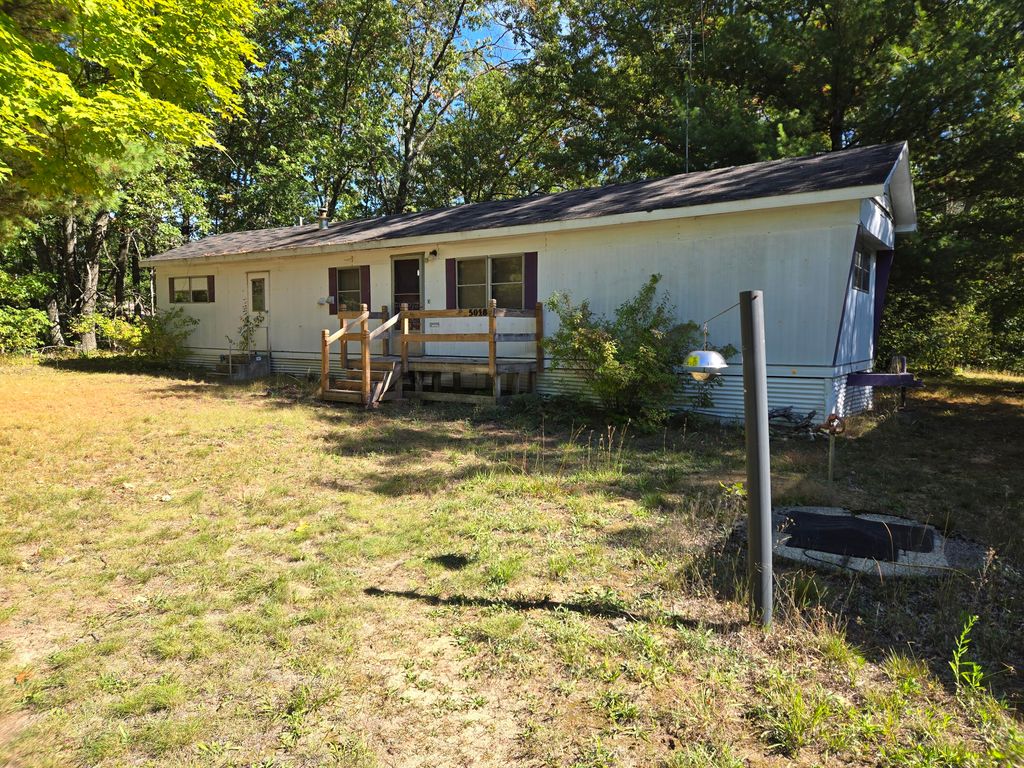 5018 S Chief Okemos Trail, Baldwin, MI 49304