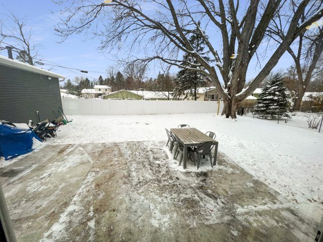 2053 Mesabi Avenue, North Saint Paul, MN 55109