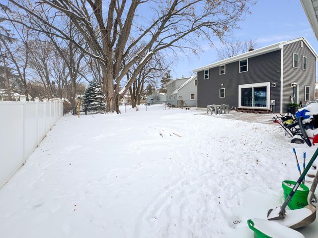 2053 Mesabi Avenue, North Saint Paul, MN 55109