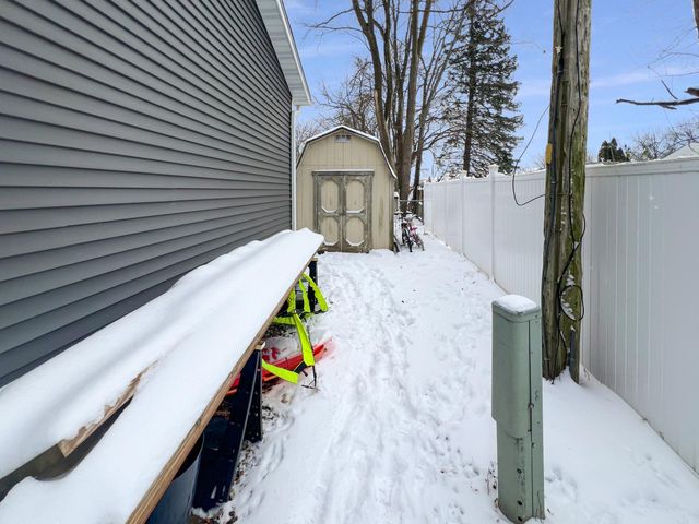 2053 Mesabi Avenue, North Saint Paul, MN 55109