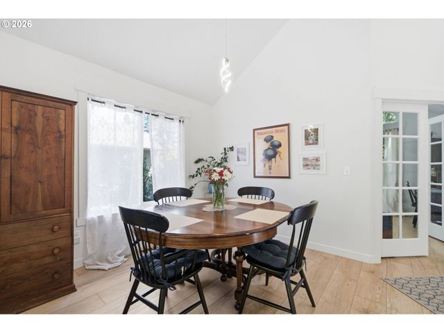 4123 Sw COMUS St, Portland, OR 97219