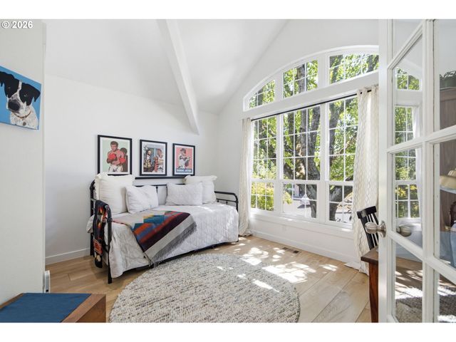 4123 Sw COMUS St, Portland, OR 97219
