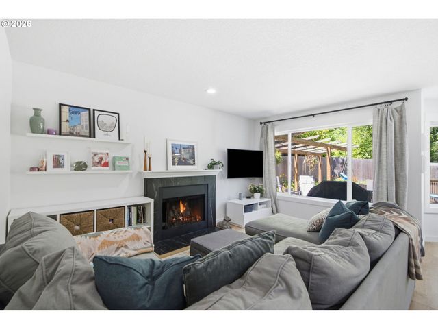 4123 Sw COMUS St, Portland, OR 97219