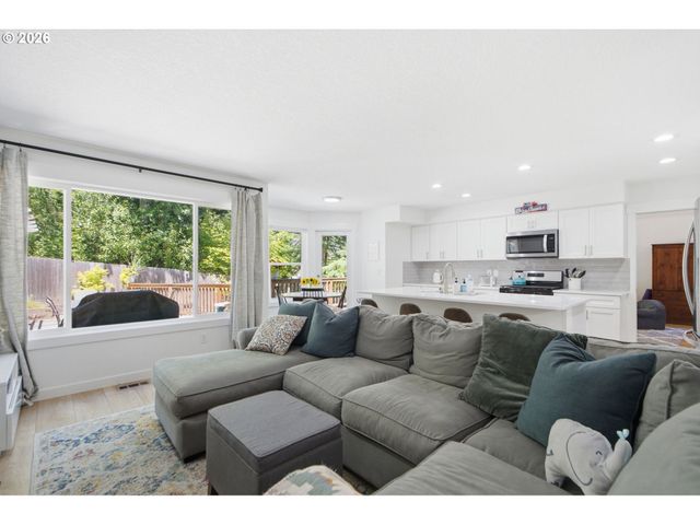 4123 Sw COMUS St, Portland, OR 97219