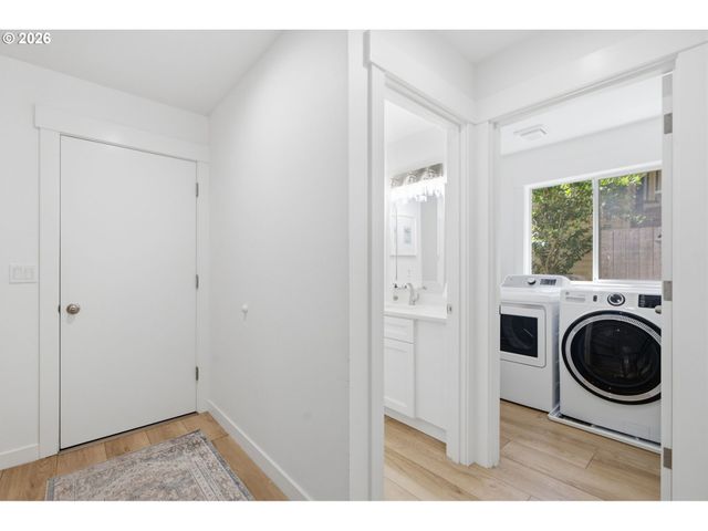 4123 Sw COMUS St, Portland, OR 97219