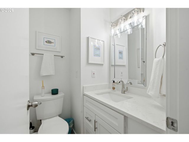 4123 Sw COMUS St, Portland, OR 97219