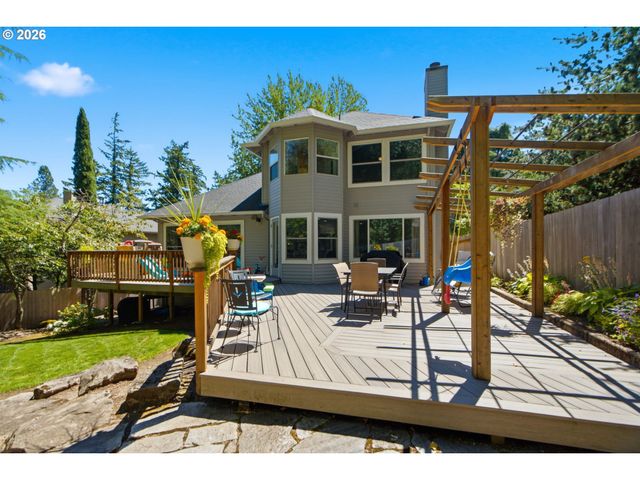 4123 Sw COMUS St, Portland, OR 97219