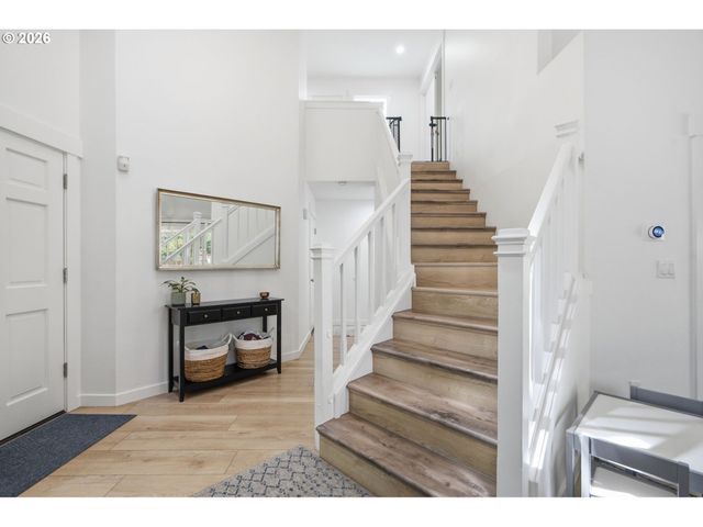4123 Sw COMUS St, Portland, OR 97219