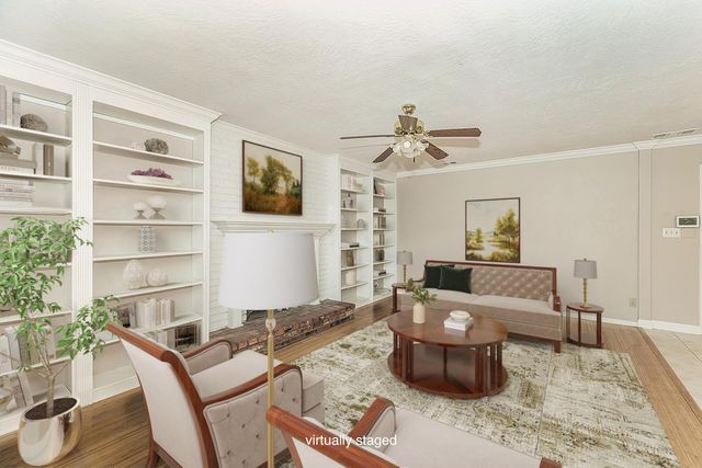 6740 N Harrison Avenue, Fresno, CA 93711