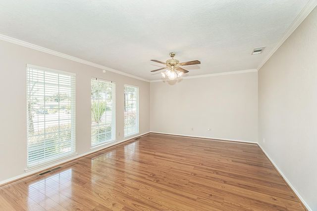 6740 N Harrison Avenue, Fresno, CA 93711