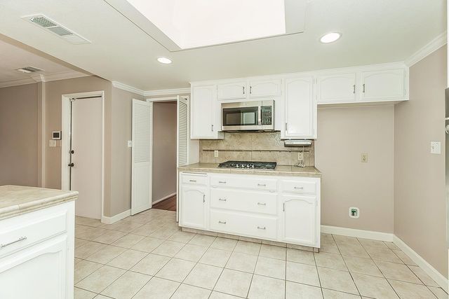 6740 N Harrison Avenue, Fresno, CA 93711