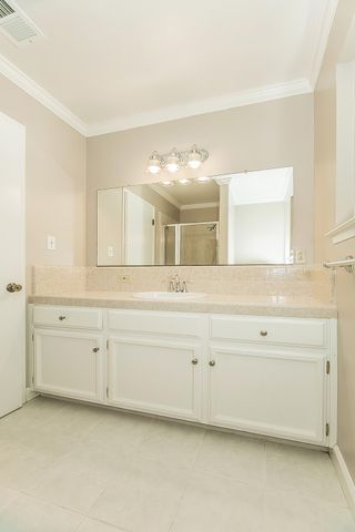 6740 N Harrison Avenue, Fresno, CA 93711