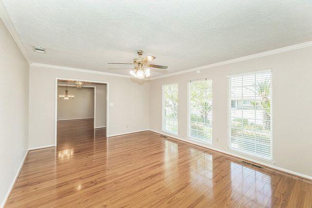 6740 N Harrison Avenue, Fresno, CA 93711