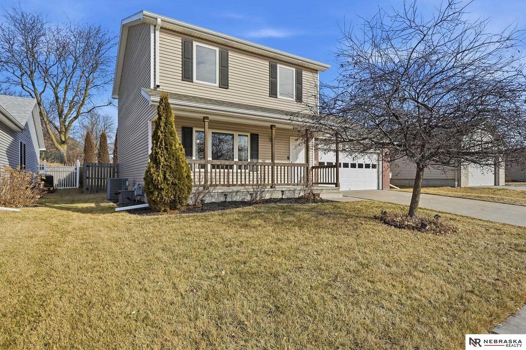 536 Graham Drive, Seward, NE 68434