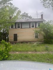 215 50TH STREET, Fairfield, AL 35064