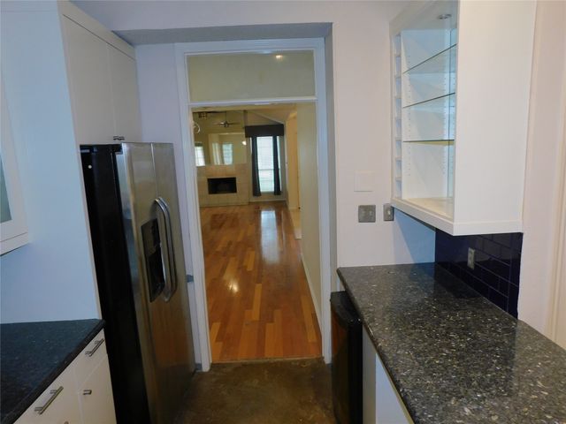 2715 Alden Avenue, Dallas, TX 75211
