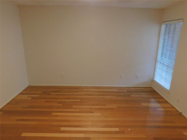 2715 Alden Avenue, Dallas, TX 75211