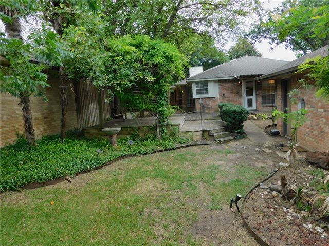 2715 Alden Avenue, Dallas, TX 75211