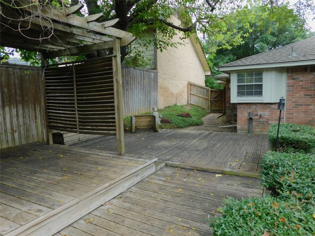 2715 Alden Avenue, Dallas, TX 75211
