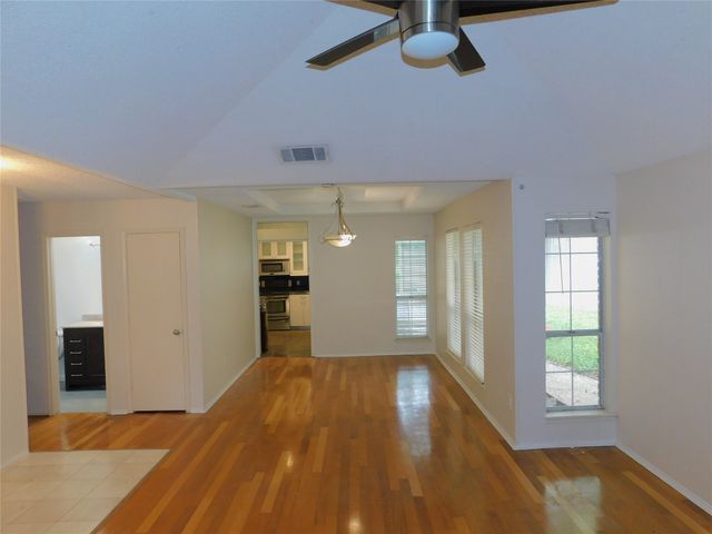 2715 Alden Avenue, Dallas, TX 75211