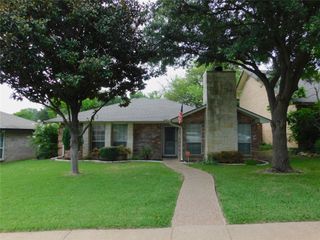 2715 Alden Avenue, Dallas, TX 75211