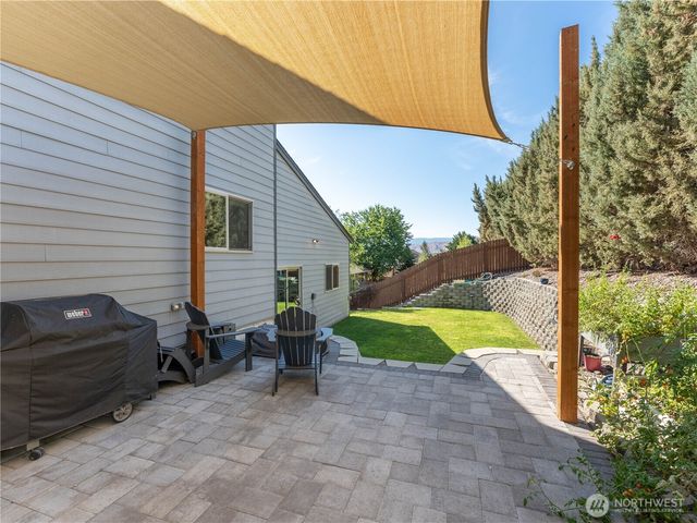 2136 W Honeysett Road, Wenatchee, WA 98801