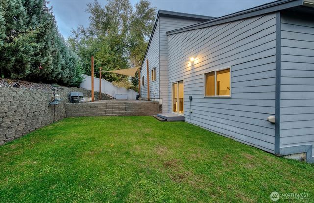 2136 W Honeysett Road, Wenatchee, WA 98801