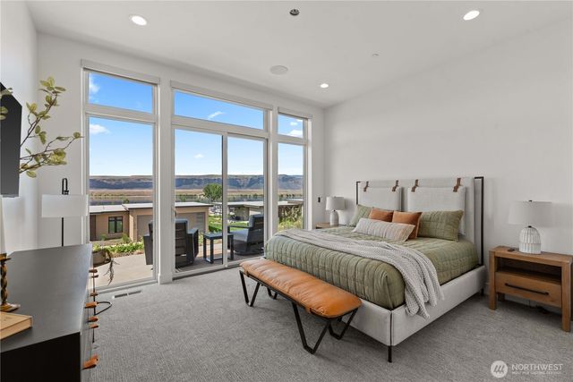 9016 Tendril Lane NW, Quincy, WA 98848