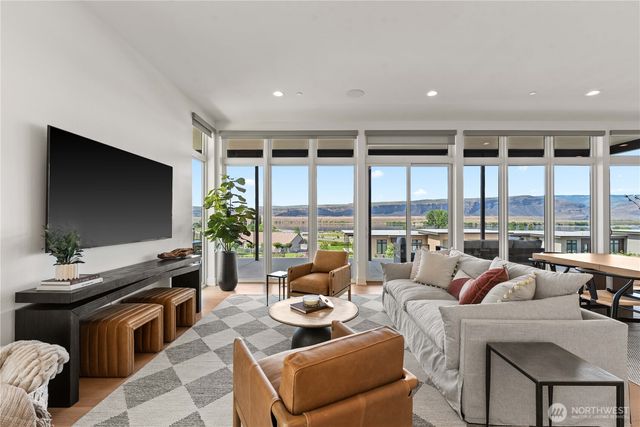 9016 Tendril Lane NW, Quincy, WA 98848