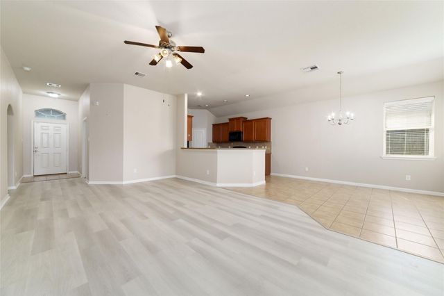 18302 Redoak Manor Lane, Cypress, TX 77433