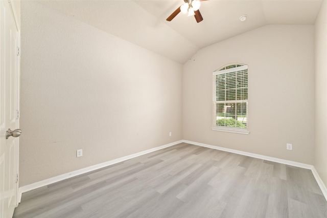 18302 Redoak Manor Lane, Cypress, TX 77433