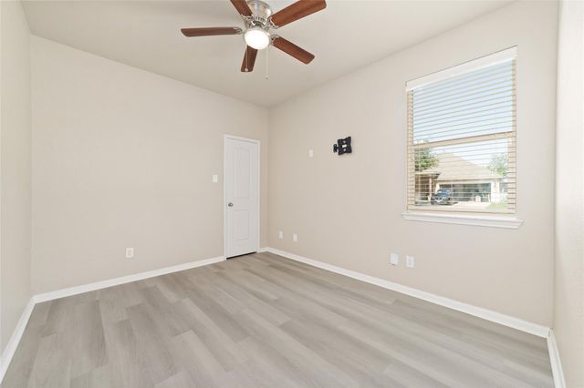 18302 Redoak Manor Lane, Cypress, TX 77433
