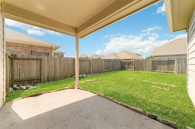 18302 Redoak Manor Lane, Cypress, TX 77433
